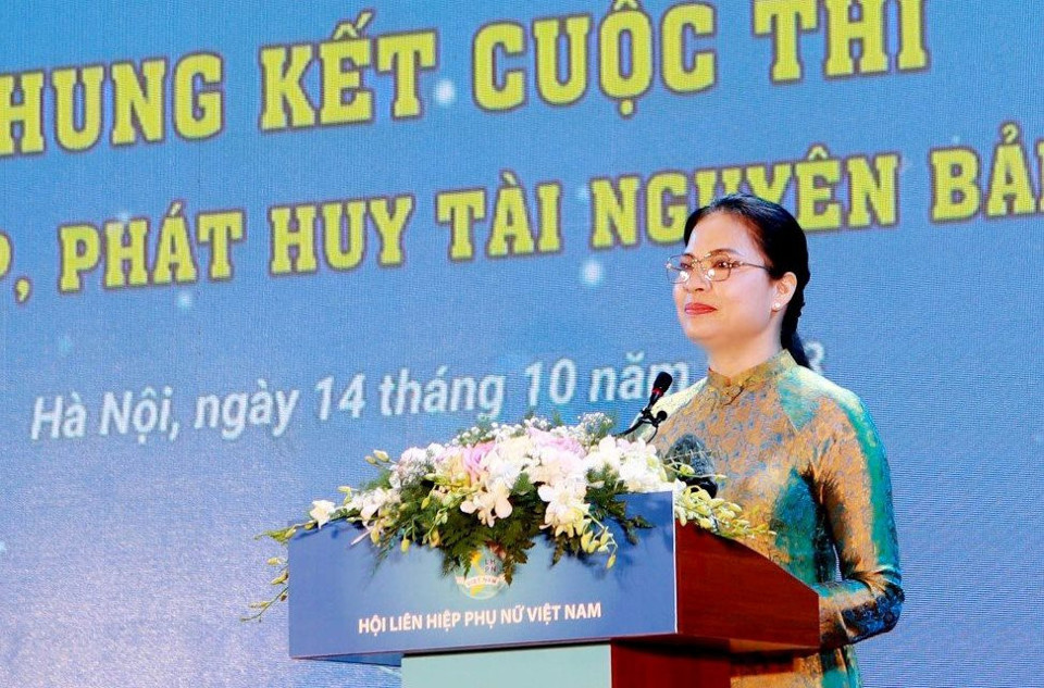 Chủ tịch Trung ương Hội Li&ecirc;n hiệp phụ nữ Việt Nam H&agrave; Thị Nga ph&aacute;t biểu tại buổi lễ.&nbsp;