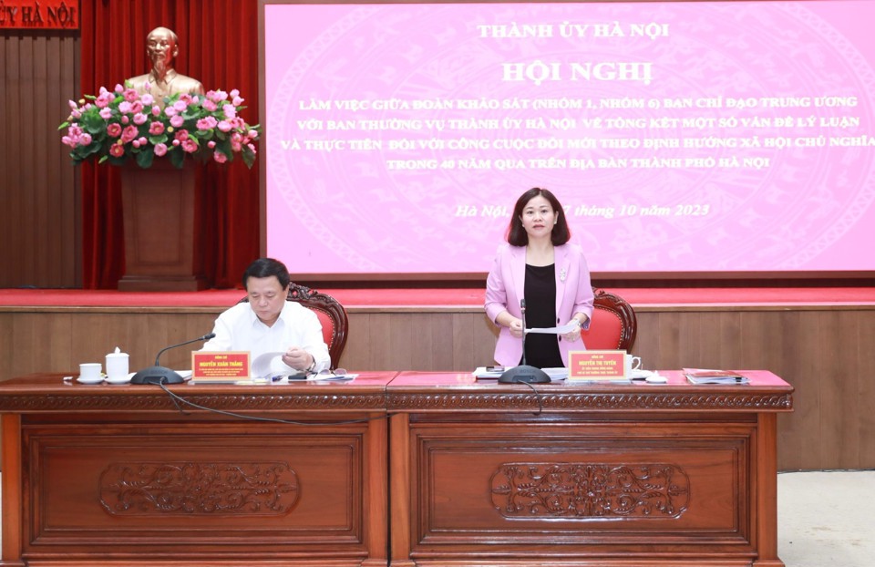 Ph&oacute; B&iacute; thư Thường trực Th&agrave;nh uỷ Nguyễn Thị Tuyến ph&aacute;t biểu tại hội nghị.