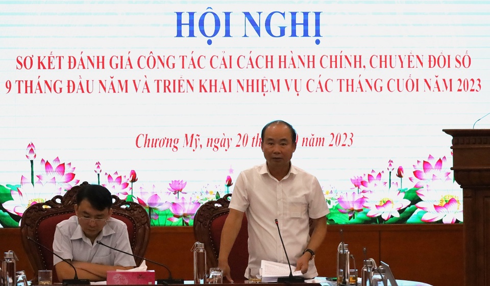 Chủ tịch UBND huyện Chương Mỹ Nguyễn Đ&igrave;nh Hoa ph&aacute;t biểu tại hội nghị