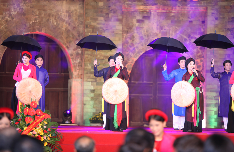 Chương trình văn hóa biểu diễn tại Khu ditích Hoàng thànhThăng Long, Hà Nội. Ảnh: Phạm Hùng