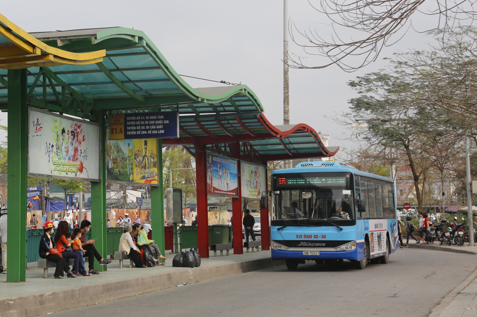 Tăng giá xe buýt gắn liền với chất lượng để đáp ứng nhu cầu của hành khách. Ảnh: Hải Linh