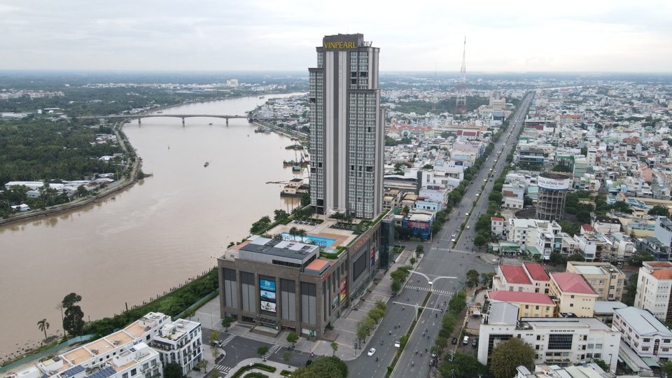 Cần Thơ được kỳ vọng trở th&agrave;nh v&ugrave;ng đất &ldquo;đ&aacute; h&oacute;a v&agrave;ng&rdquo; nếu triển khai th&agrave;nh c&ocirc;ng những ch&iacute;nh s&aacute;ch, cơ chế đặc th&ugrave; theo Nghị quyết 45/2022/QH15 của Quốc hội. Ảnh Hồng Thắm&nbsp;