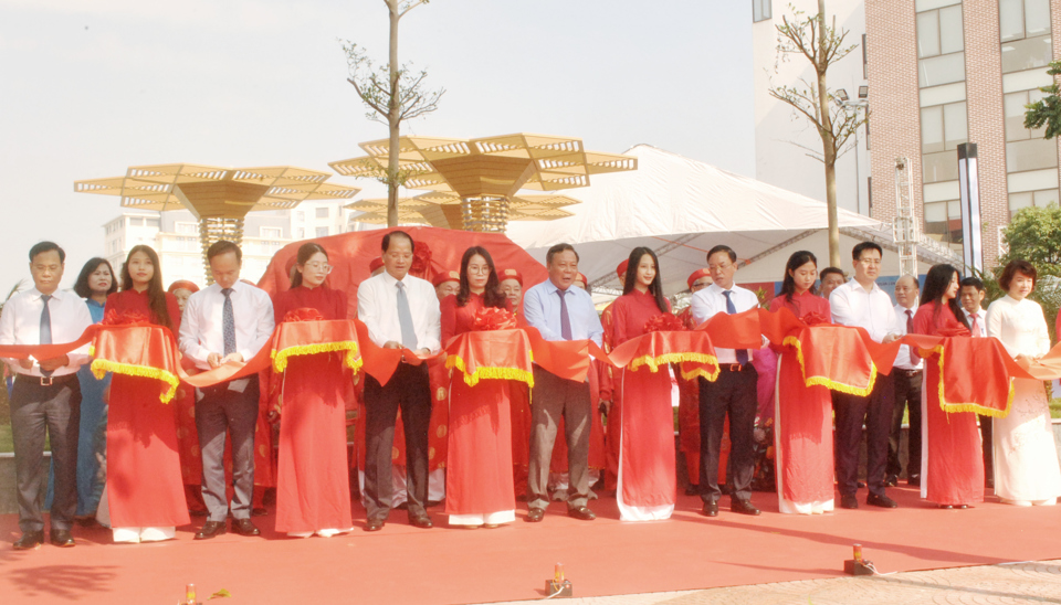 Long Biên – thêm 2 công trình chào mừng 20 năm thành lập quận - Ảnh 2