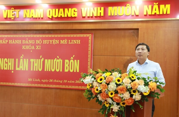 &nbsp;B&iacute; thư Huyện ủy M&ecirc; Linh Nguyễn Thanh Li&ecirc;m ph&aacute;t biểu kết luận hội nghị.