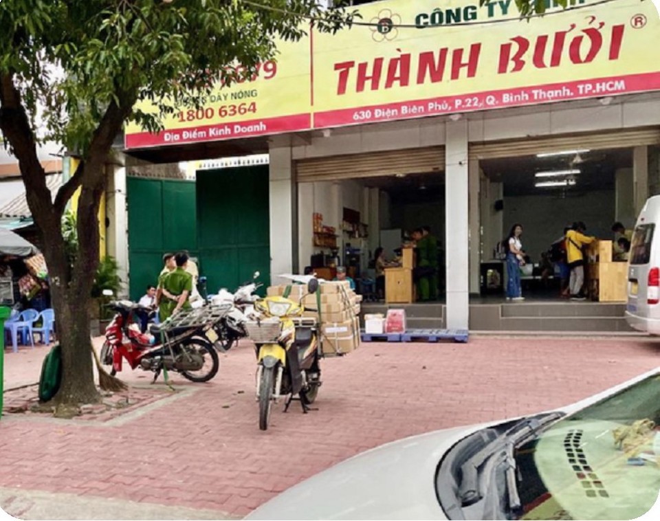 Nh&agrave; xe Th&agrave;nh Bưởi chi nh&aacute;nh B&igrave;nh Thạnh.