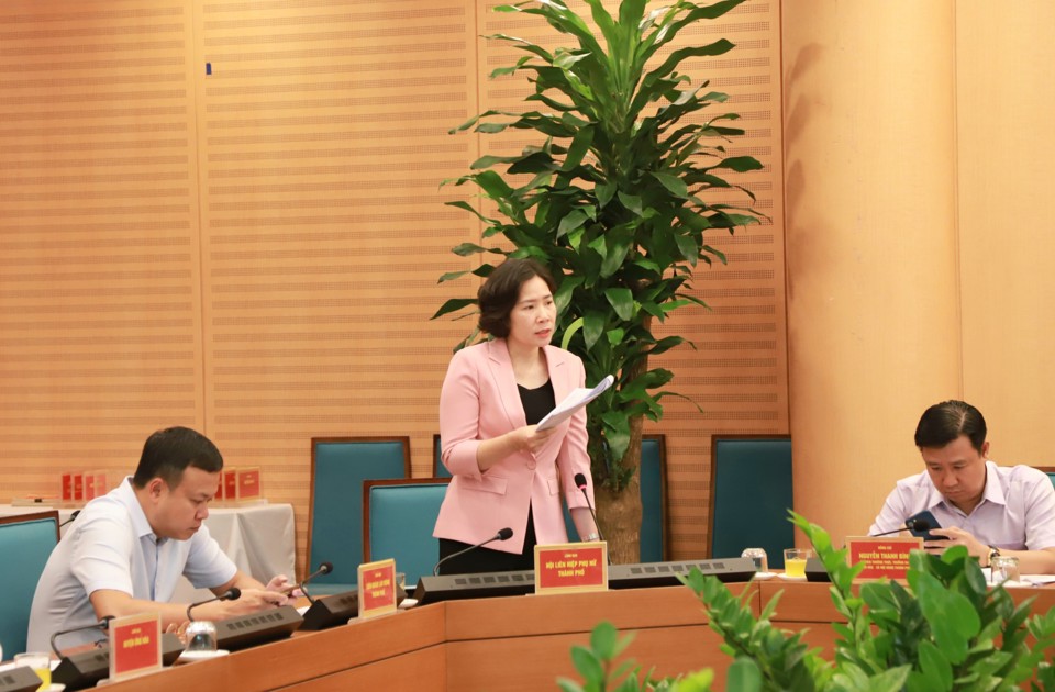 &nbsp;Chủ tịch Hội LHPN TP L&ecirc; Kim Anh ph&aacute;t biểu tại hội nghị