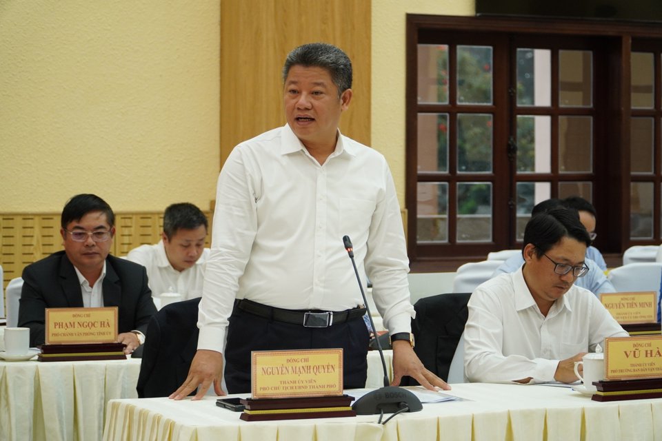Ph&oacute; Chủ tịch UBND TP H&agrave; Nội Nguyễn Mạnh Quyền đ&atilde; trao đổi một số nội dung hợp t&aacute;c giữa 2 địa phương.