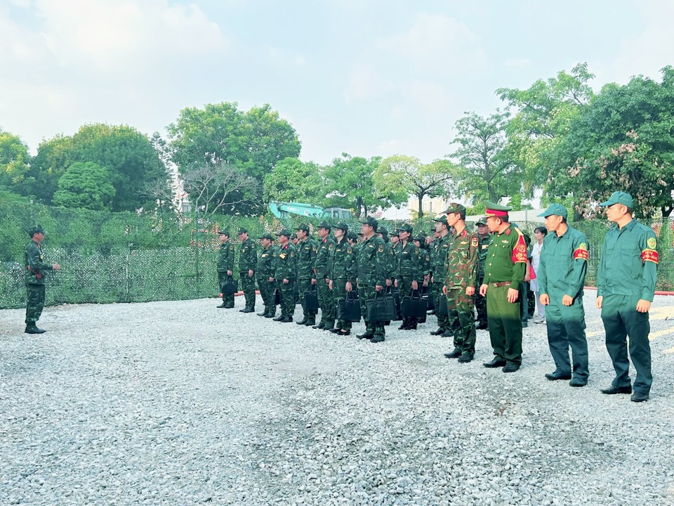 Huyện Thanh Trì tổ chức diễn tập khu vực phòng thủ năm 2023 - Ảnh 3