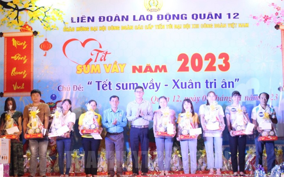 Chương tr&igrave;nh &ldquo;Tết sum vầy - xu&acirc;n tri &acirc;n&rdquo; tại quận 12 năm 2023