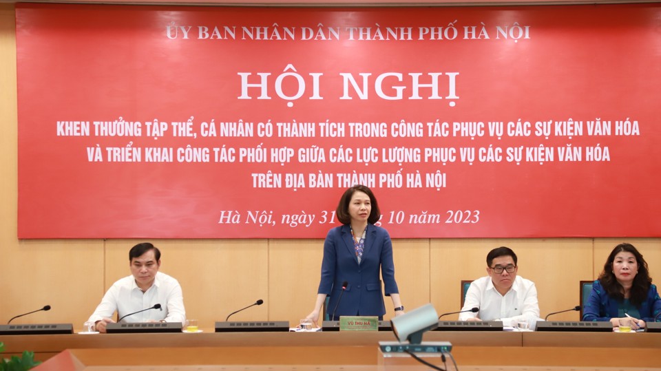 Ph&oacute; Chủ tịch UBND TP Vũ Thu H&agrave; ph&aacute;t biểu. Ảnh: Minh An.