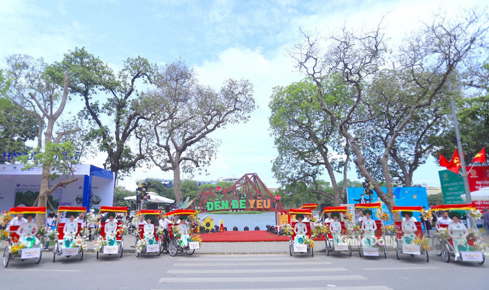 Festival Thu H&agrave; Nội. Ảnh: Lại Tấn.