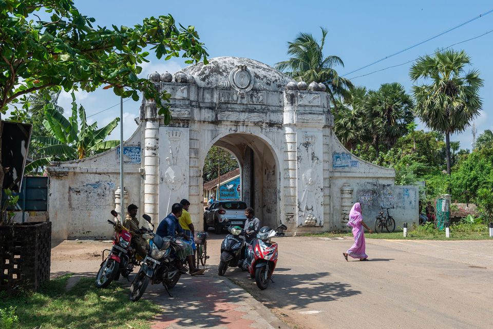 Land's Gate đầu ng&otilde; v&agrave;o Tharangambadi. Ảnh: CNN