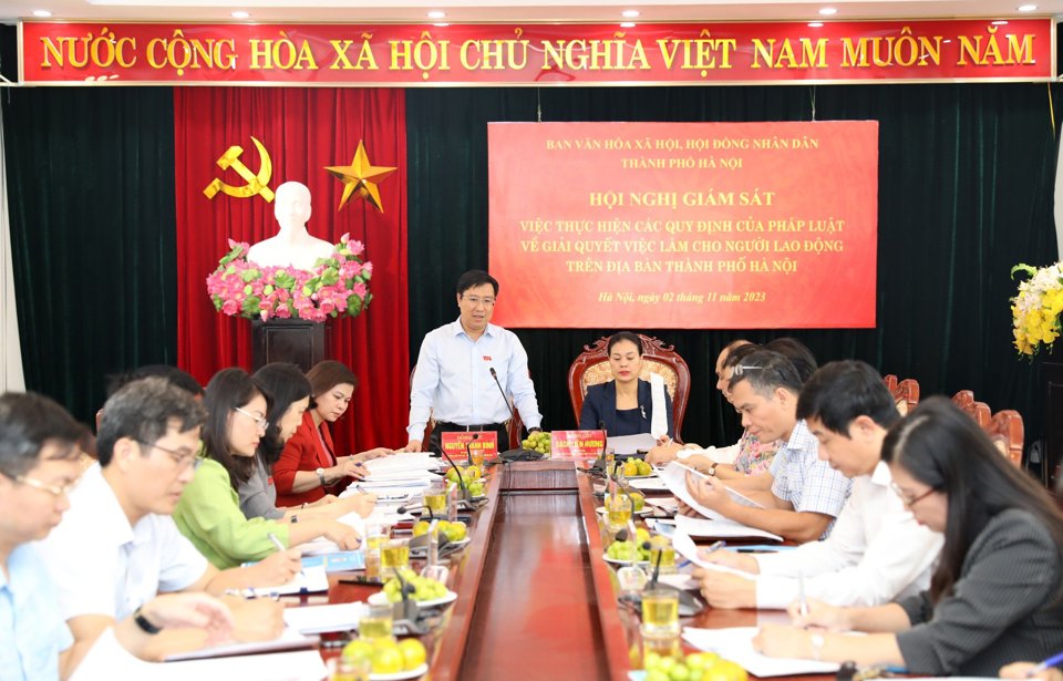 Trưởng Ban Văn ho&aacute;-X&atilde; hội HĐND TP Nguyễn Thanh B&igrave;nh ph&aacute;t biểu tại cuộc l&agrave;m việc với Sở LĐTB&amp;XH