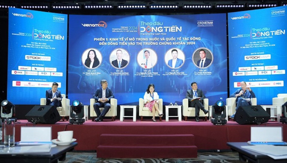 C&aacute;c diễn giả tham gia thảo luận tại Diễn đ&agrave;n đầu tư Việt Nam 2024. Ảnh: BTC