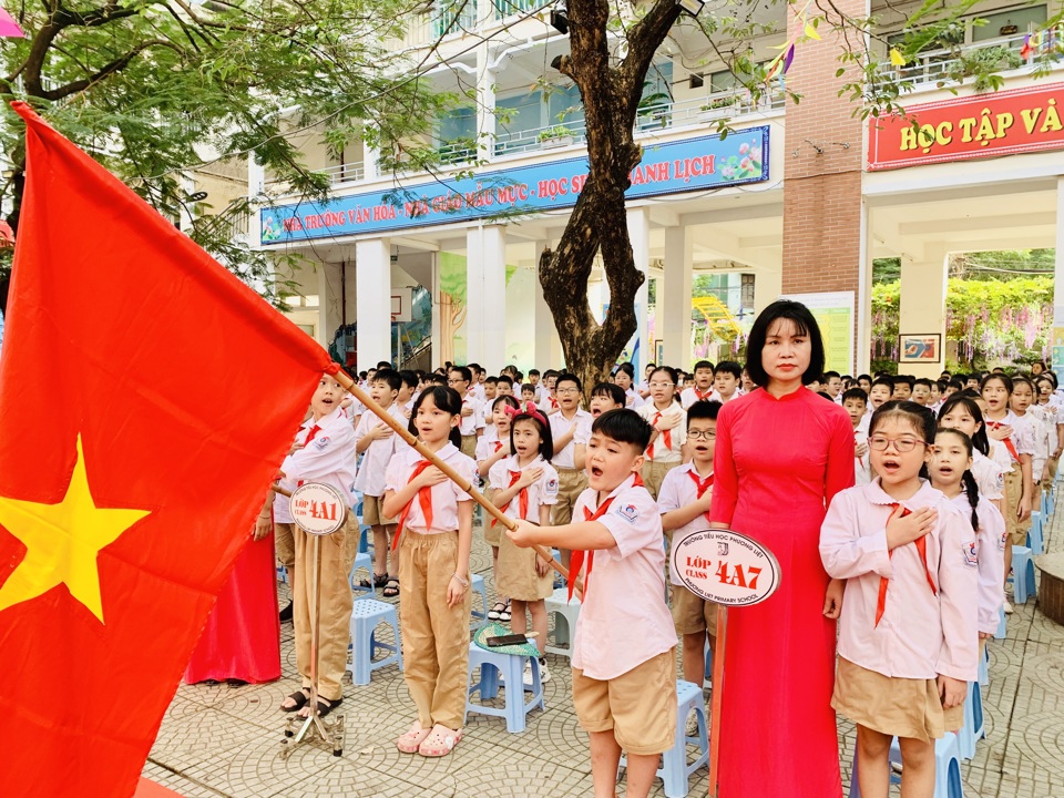 C&aacute;c hoạt động hưởng ứng Ng&agrave;y Ph&aacute;p luật Việt Nam được tổ chức tại Trường Tiểu học Phương Liệt (quận Thanh Xu&acirc;n) v&agrave;o s&aacute;ng 9/11