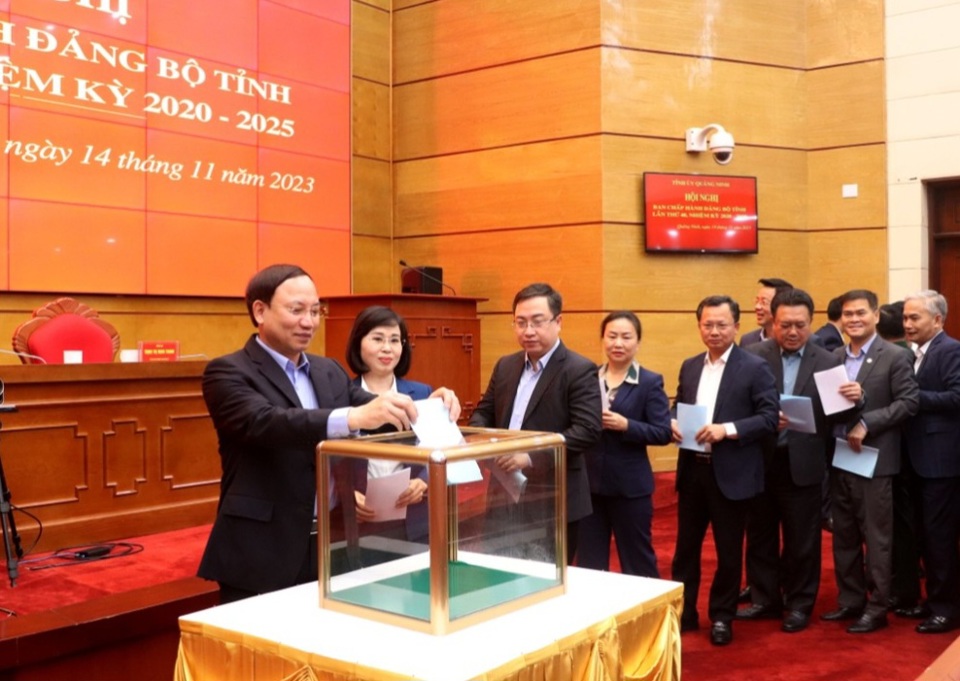 &Ocirc;ng Cao Tường Huy được giới thiệu bầu v&agrave;o chức danh Chủ tịch UBND tỉnh Quảng Ninh.