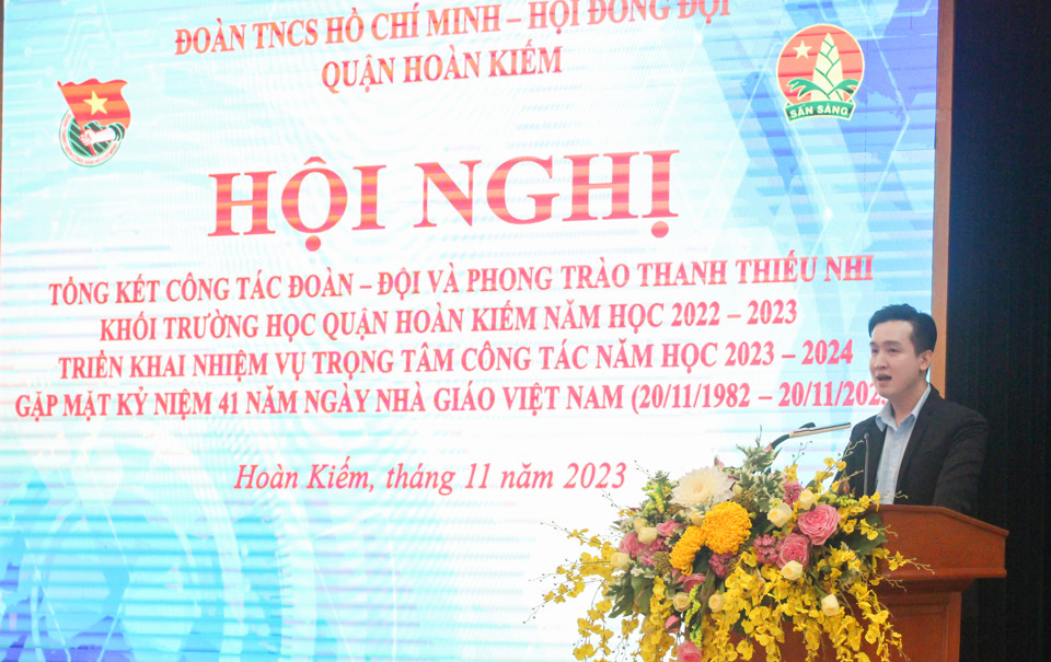 Ph&oacute; B&iacute; thư Th&agrave;nh đo&agrave;n, Chủ tịch Hội đồng Đội th&agrave;nh phố H&agrave; Nội Đ&agrave;o Đức Việt ph&aacute;t biểu tại chương tr&igrave;nh.