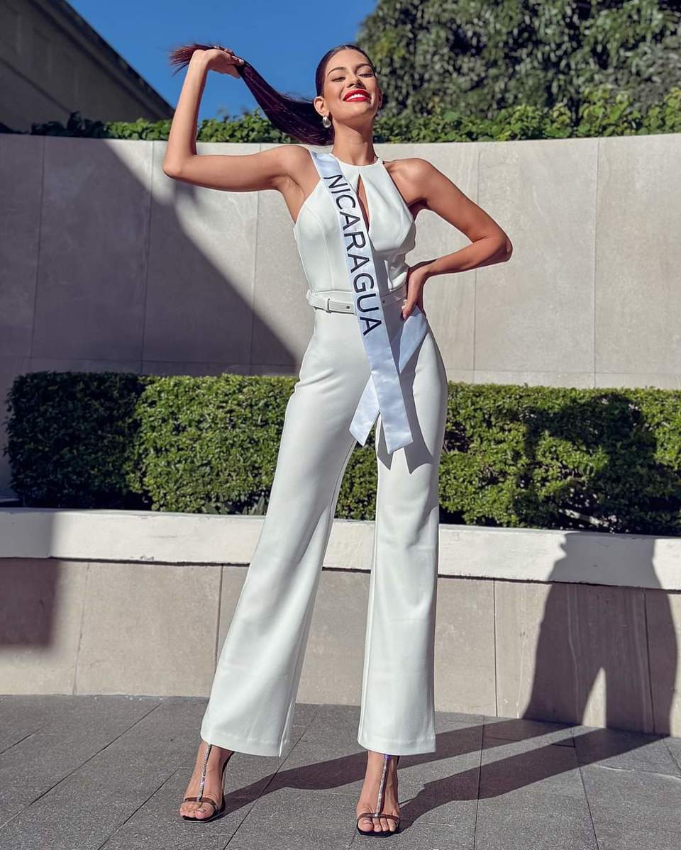 Nhan sắc và thân hình cực phẩm của Tân Hoa hậu Hoàn vũ Miss Universe 2023 - Ảnh 30