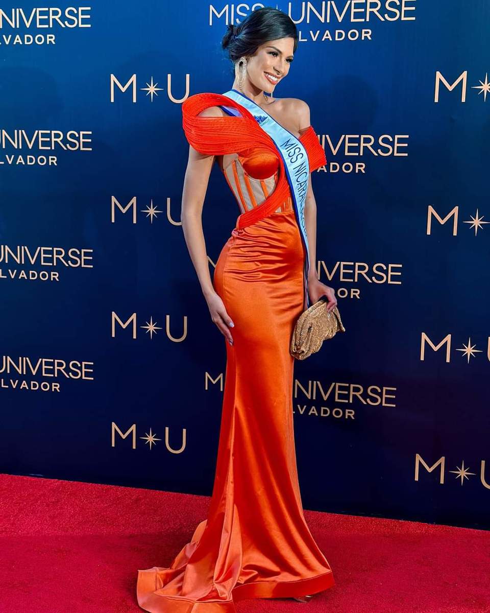 Nhan sắc và thân hình cực phẩm của Tân Hoa hậu Hoàn vũ Miss Universe 2023 - Ảnh 22