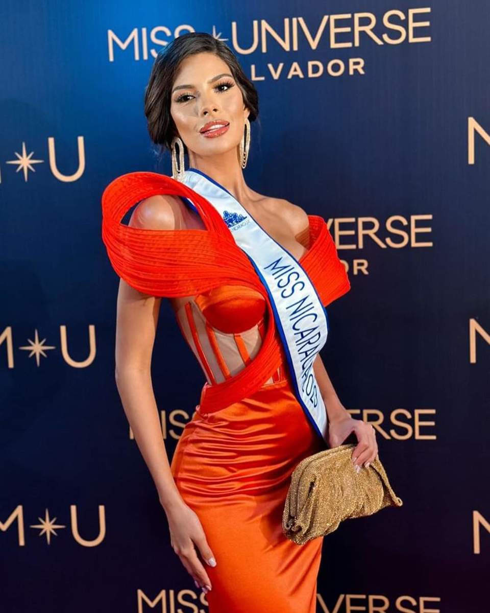 Nhan sắc và thân hình cực phẩm của Tân Hoa hậu Hoàn vũ Miss Universe 2023 - Ảnh 20