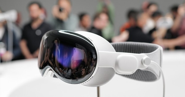 Apple sẽ l&ugrave;i ng&agrave;y b&aacute;n Vision Pro sang th&aacute;ng 3/2024