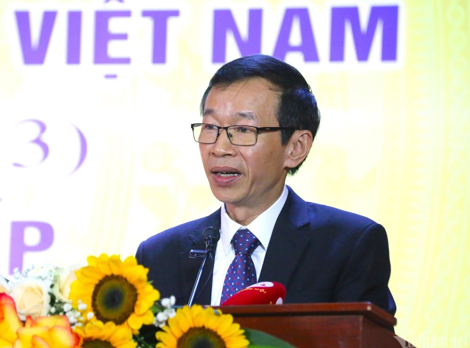 GS Nguyễn Văn Minh - Hiệu trưởng Trường ĐH Sư phạm Hà Nội phát biểu tại Lễ Kỷ niệm 41 năm Ngày nhà giáo Việt Nam