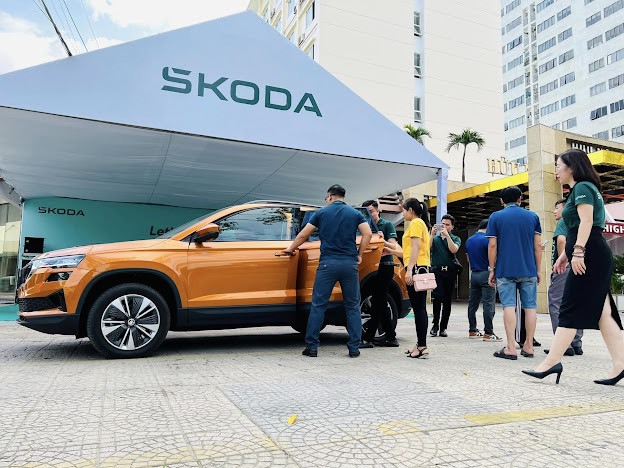 Sự kiện l&aacute;i thử của Skoda thu h&uacute;t sự quan t&acirc;m của kh&aacute;ch h&agrave;ng.