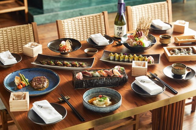 Đến với Mizũmi, thực kh&aacute;ch sẽ được thưởng thức ẩm thực Nhật Bản theo những c&aacute;ch vừa đặc trưng vừa hiện đại. Ảnh: Mizũmi.