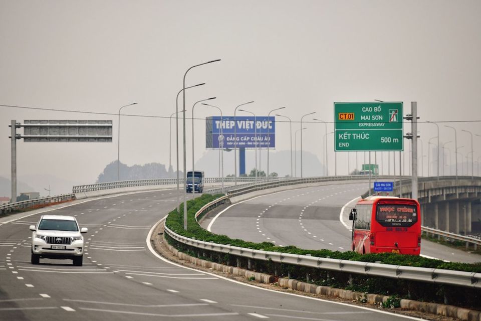 Cao t&ocirc;́c Cao B&ocirc;̀ - Mai Sơn mới đưa vào khai thác chưa l&acirc;u đã b&ocirc;̣c l&ocirc;̣ nhi&ecirc;̀u b&acirc;́t c&acirc;̣p, hạn ch&ecirc;́ (Ảnh: Hoàng Hà).