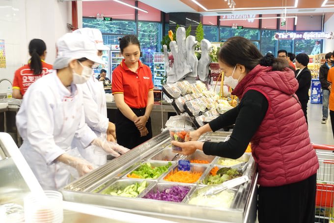 Khai trương siêu thị WinMart theo mô hình cao cấp đầu tiên tại Hà Nội - Ảnh 7