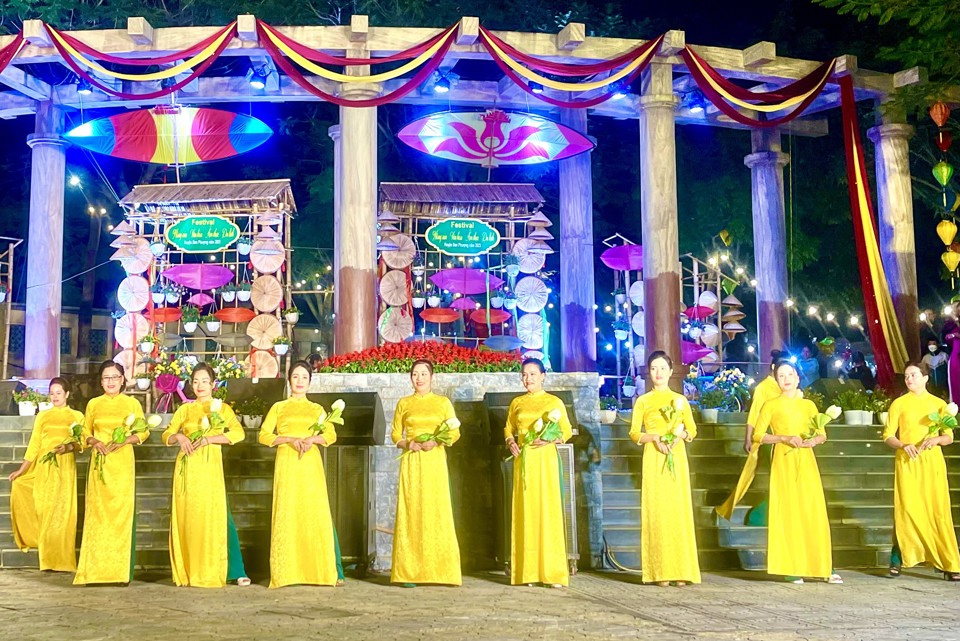 Hoạt động văn h&oacute;a đặc sắc tại&nbsp;Festival N&ocirc;ng sản - Văn h&oacute;a - Ẩm thực - Du lịch huyện Đan Phượng năm 2023.