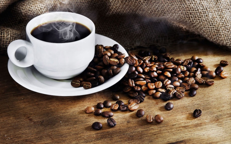 Giá cà phê hôm nay 11/12: Nguyên nhân trong nước tăng ngược so với thế