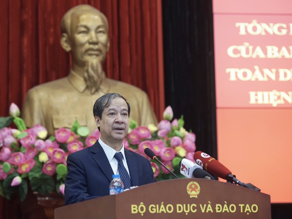 Bộ trưởng Bộ GD&ĐT Nguyễn Kim Sơn phát biểu tại hội nghị