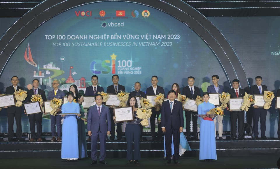 SeABank lần thứ 6 được vinh danh trong Top 100 Doanh nghiệp bền vững Việt Nam - Ảnh 1