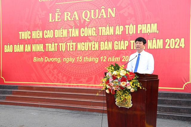 &Ocirc;ng V&otilde; Văn Minh - Chủ tịch UBND tỉnh tới dự v&agrave; ph&aacute;t lệnh ra qu&acirc;n. Ảnh: CACC.