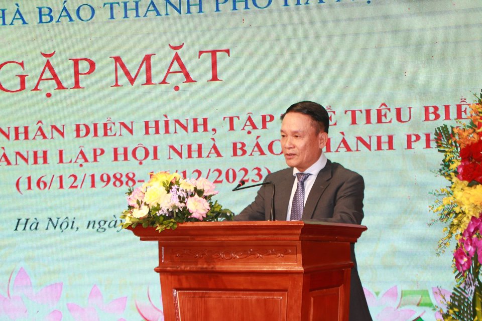 Ph&oacute; Chủ tịch Thường trực Hội Nh&agrave; b&aacute;o Việt Nam Nguyễn Đức Lợi ph&aacute;t biểu tại chương tr&igrave;nh.&nbsp;