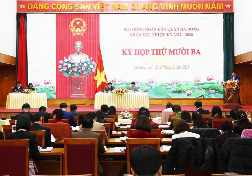 HĐND quận H&agrave; Đ&ocirc;ng tổ chức kỳ họp thứ XIII.