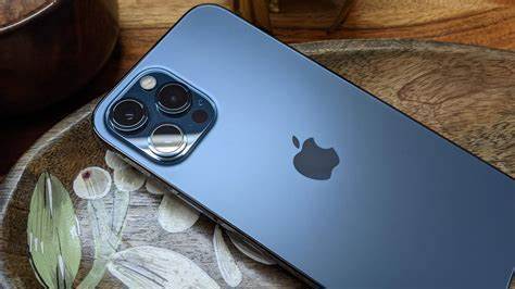D&ograve;ng iPhone Pro của Apple sắp c&oacute; đối thủ &nbsp;