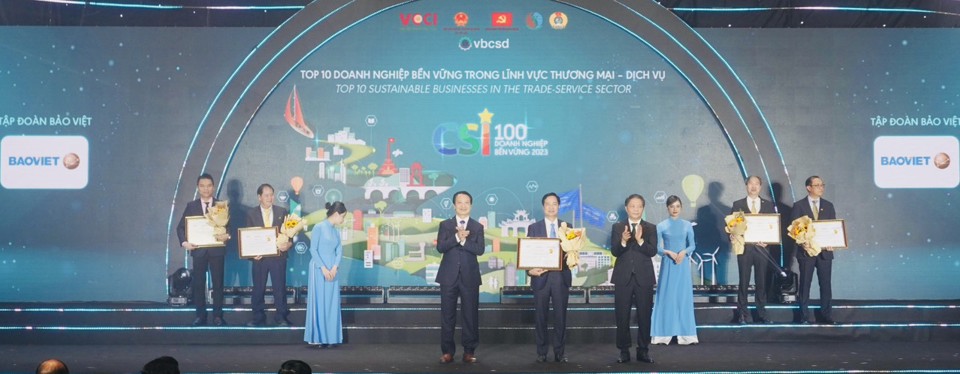 Tập đoàn Bảo Việt đứng đầu Top 10 Doanh nghiệp Bền vững Việt Nam - Ảnh 1