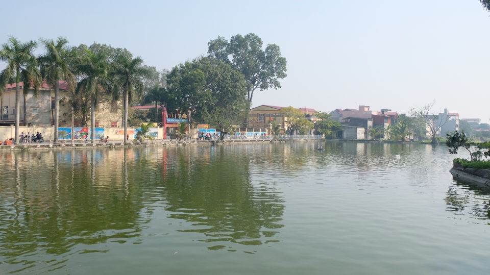 Ao m&ocirc;i trường xanh - sạch - đẹp tại x&atilde; Trung T&uacute; (huyện Ứng Ho&agrave;).