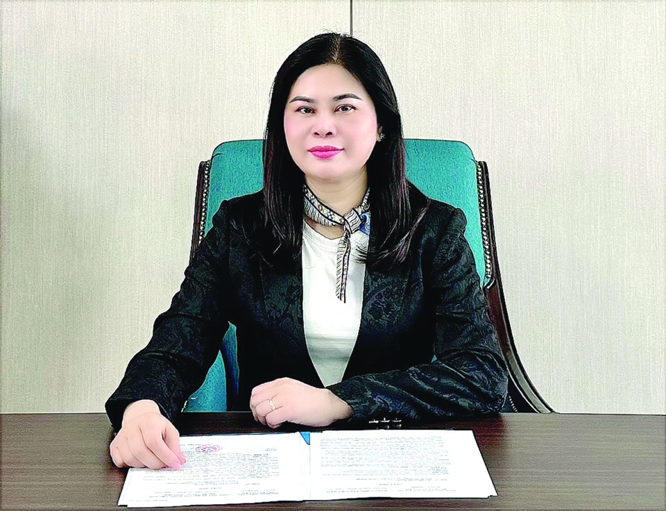 Ph&oacute; B&iacute; thư Huyện ủy, Chủ tịch UBND huyện Gia L&acirc;m Đặng Thị Huyền.