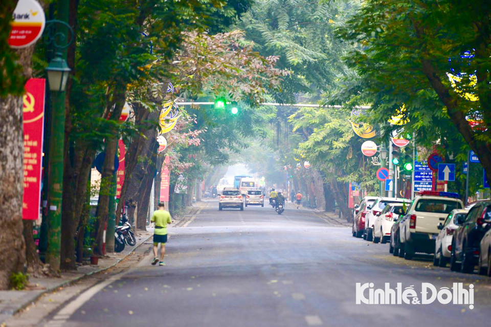 Hà Nội: Đường phố bình yên trong ngày đầu năm mới 2024 - Ảnh 2