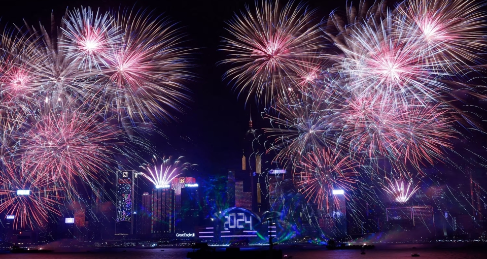 Ph&aacute;o hoa mừng năm mới 2024 tại Hồng K&ocirc;ng (Trung Quốc). Ảnh: Nikkei Asia