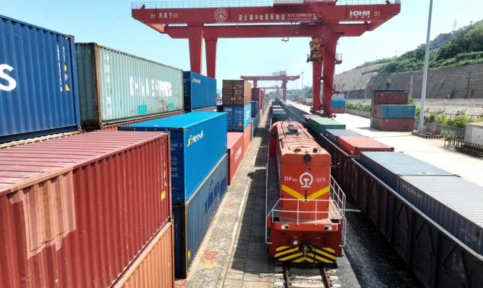 Một giải ph&aacute;p khả thi cho cuộc khủng hoảng vận tải biển hiện nay l&agrave; tuyến đường bộ do Đường sắt Trung Quốc-Ch&acirc;u &Acirc;u cung cấp. Ảnh: SCMP
