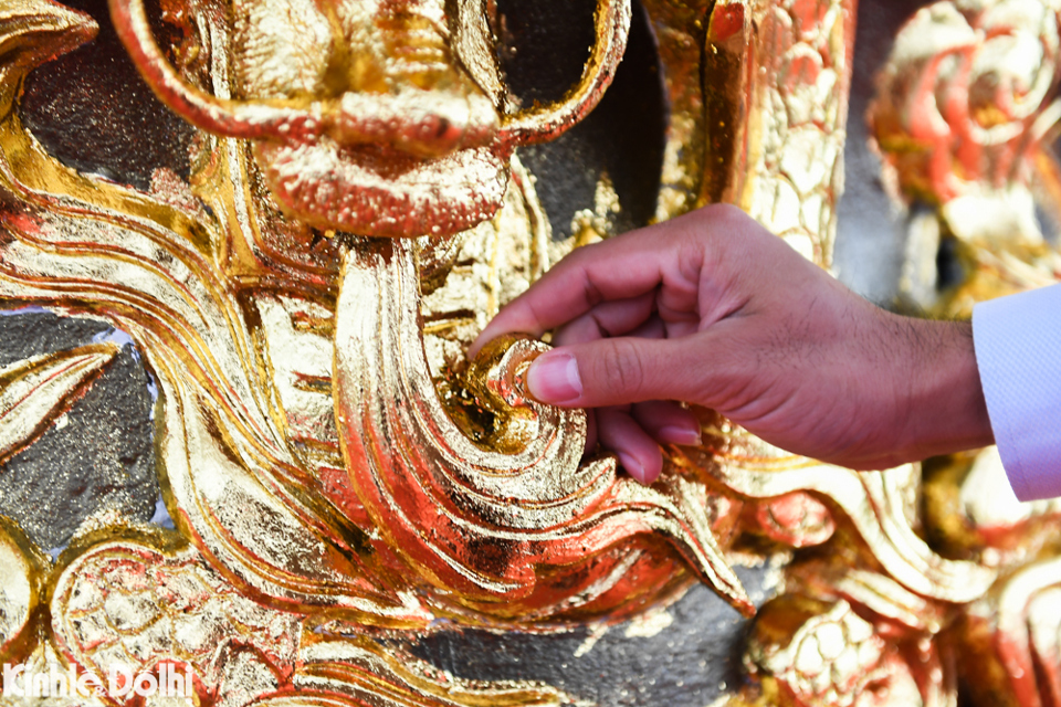 Độc đáo chậu lan dát vàng 24k, rao bán gần 4 tỷ đồng tại Hà Nội