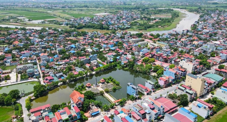 Qua hơn 10 năm x&acirc;y dựng n&ocirc;ng th&ocirc;n mới, huyện Mỹ Đức đ&atilde; đầu tư x&acirc;y kết cấu hạ tầng, diện mạo n&ocirc;ng th&ocirc;n khang trang, sạch đẹp.