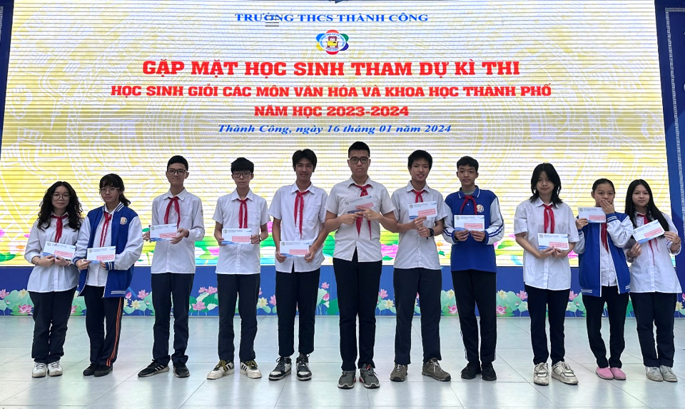 C&aacute;c nh&agrave; trường gặp gỡ, động vi&ecirc;n học sinh trước kỳ thi học sinh giỏi cấp TP