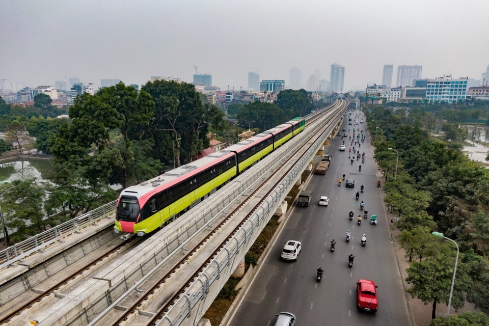 Tuyến ĐSĐT số 3, đoạn Nhổn - Ga H&agrave; Nội chuẩn bị đưa v&agrave;o khai th&aacute;c phần tr&ecirc;n cao&nbsp;