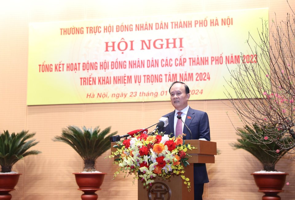 Chủ tịch HĐND TP H&agrave; Nội Nguyễn Ngọc Tuấn ph&aacute;t biểu tại hội nghị