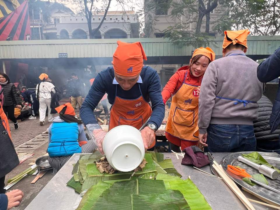 Tết Sum vầy sôi động và gắn kết tràn ngập May 10 - Ảnh 5